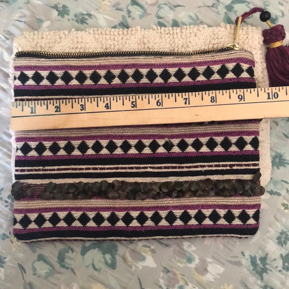 Bundle of two Merona clutch purses - Picture 8 of 10